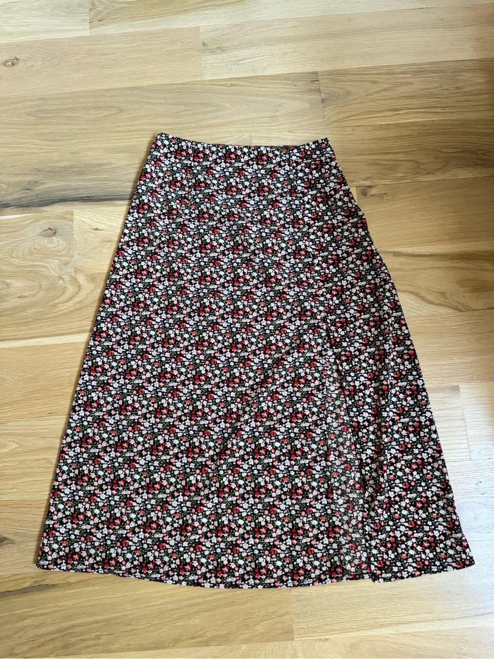 Lulus Black Floral Midi Skirt Pink Red Ditsy Flowers – Size S